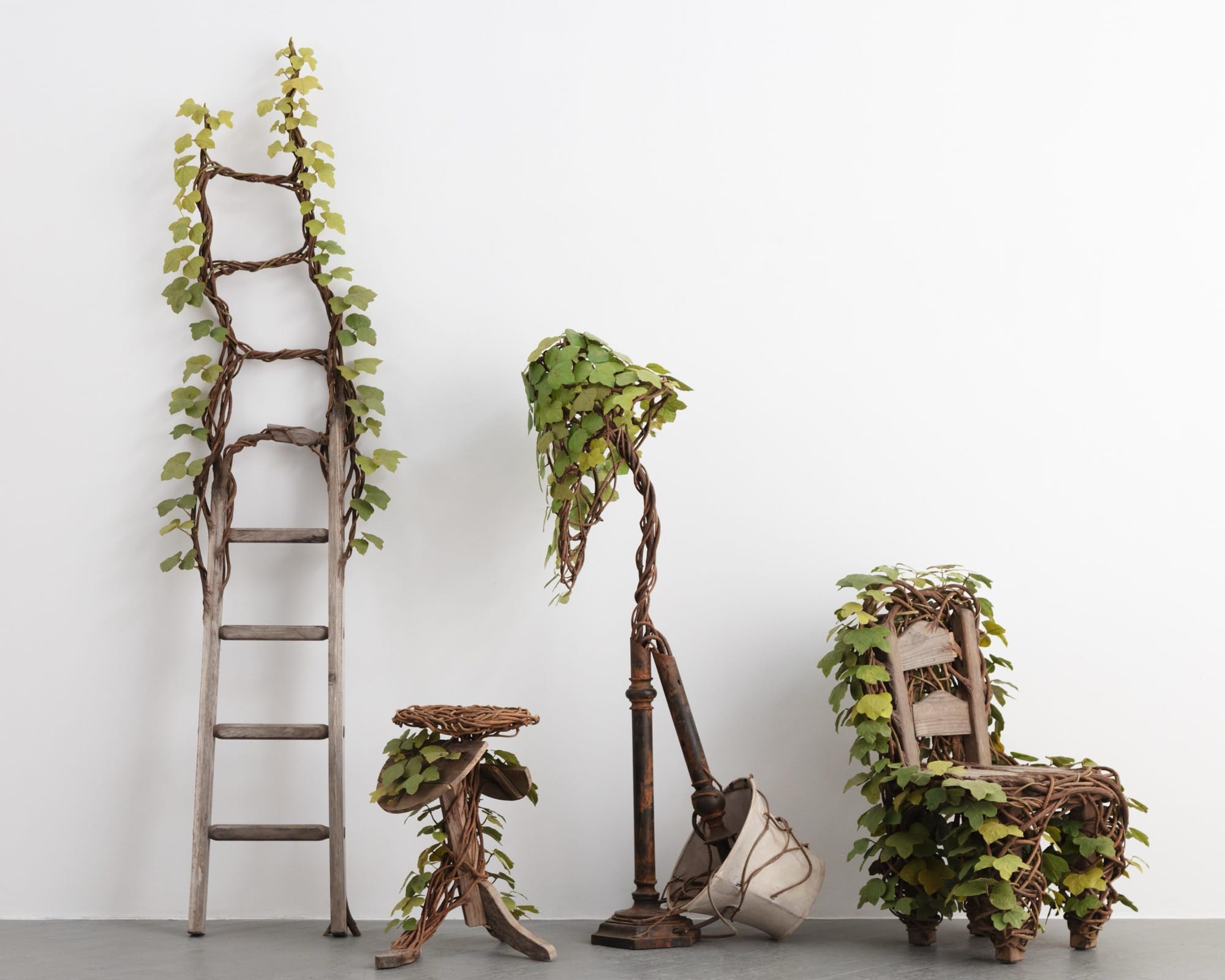 Kudzu Vines and Synthetic Leaves Entwine in Joyce Lin’s Irrepressible Sculptures
